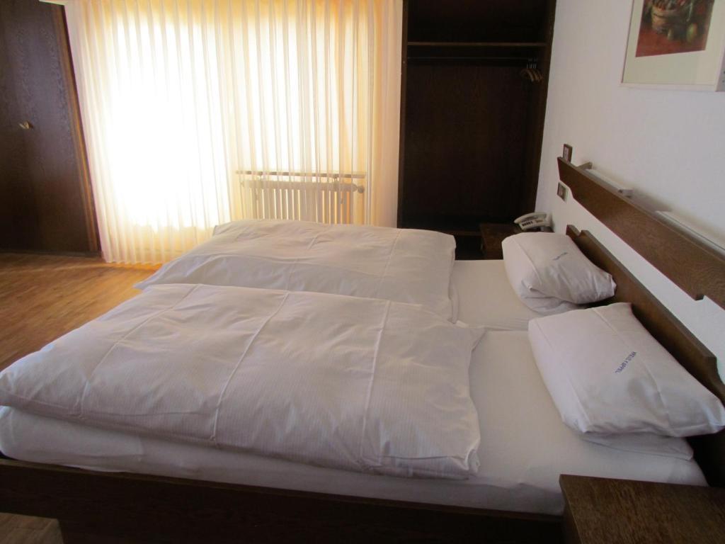Hotel Gasthaus Zum Kreuz Fryburg Bryzgowijski Zewnętrze zdjęcie