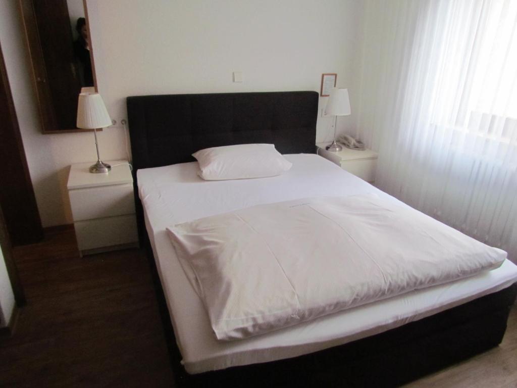 Hotel Gasthaus Zum Kreuz Fryburg Bryzgowijski Zewnętrze zdjęcie