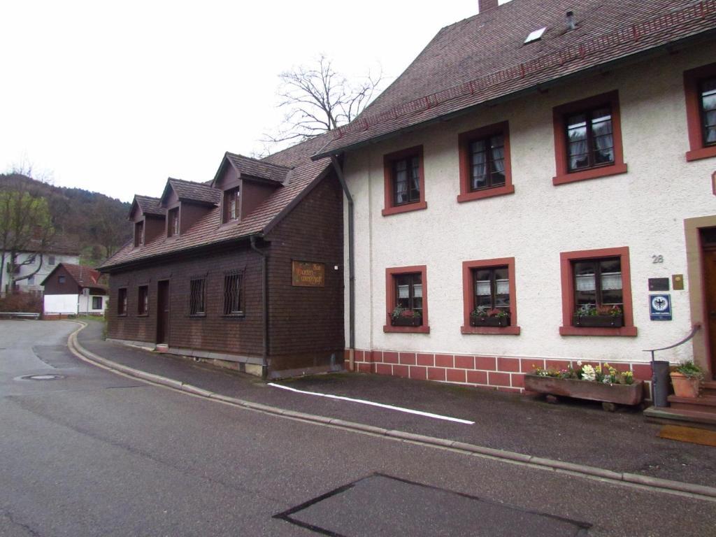 Hotel Gasthaus Zum Kreuz Fryburg Bryzgowijski Zewnętrze zdjęcie