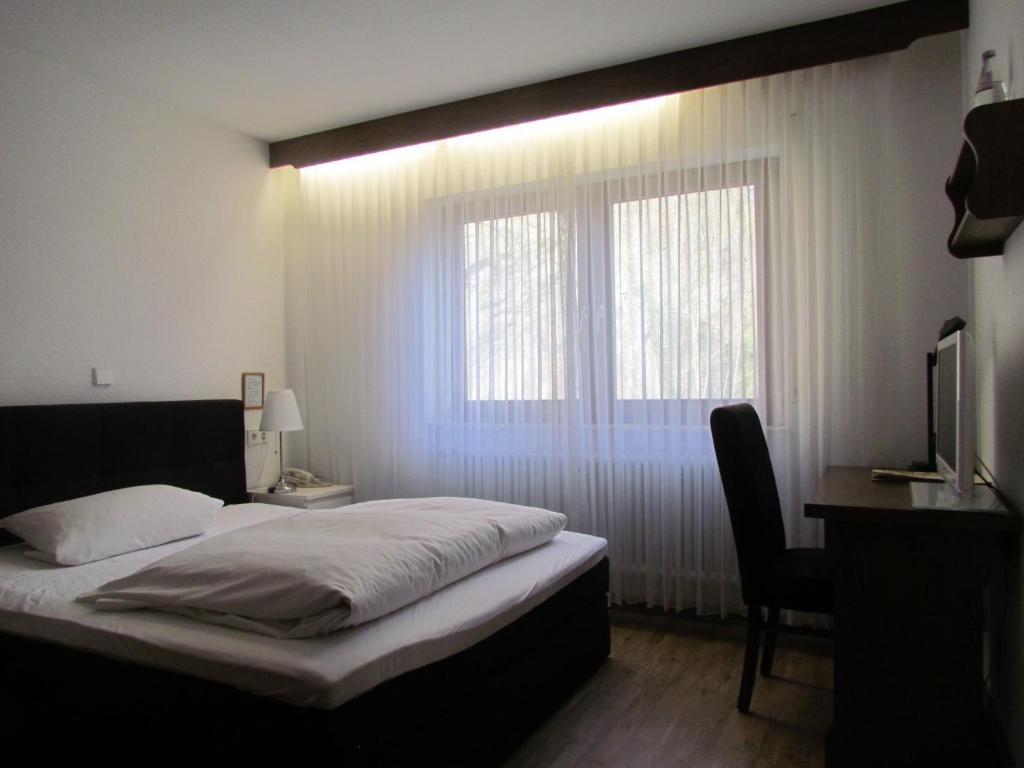 Hotel Gasthaus Zum Kreuz Fryburg Bryzgowijski Pokój zdjęcie
